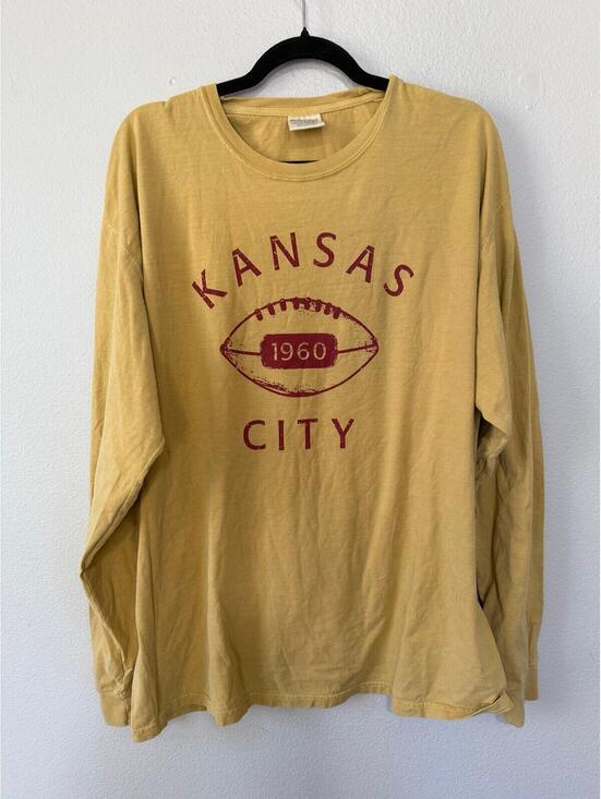 Other - Kansas City long sleeve size XL